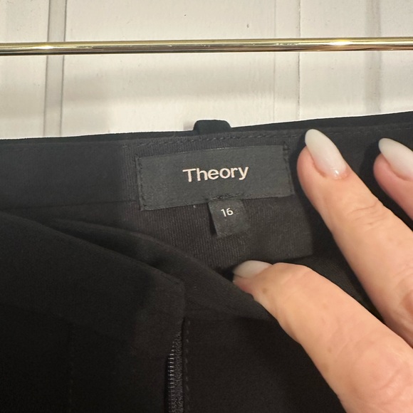 Theory, new without tags, two piece suit. - Picture 2 of 3